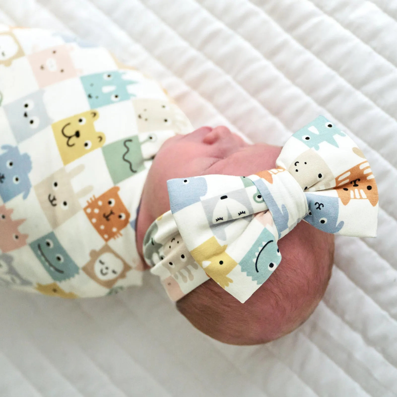 Check Mates Swaddle & Luxe Bow Headband Set