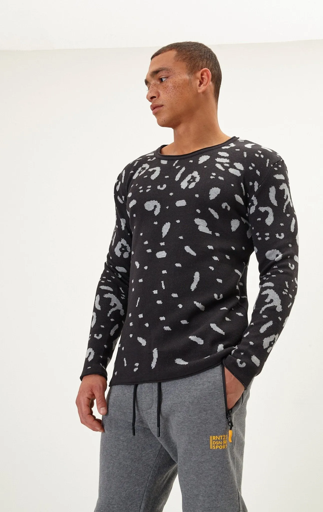 Cryptic Sweater - Black Grey