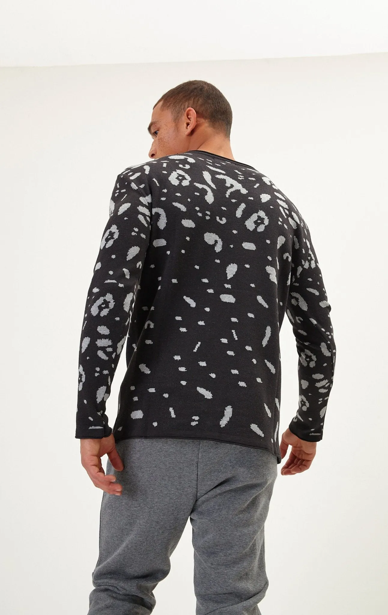 Cryptic Sweater - Black Grey