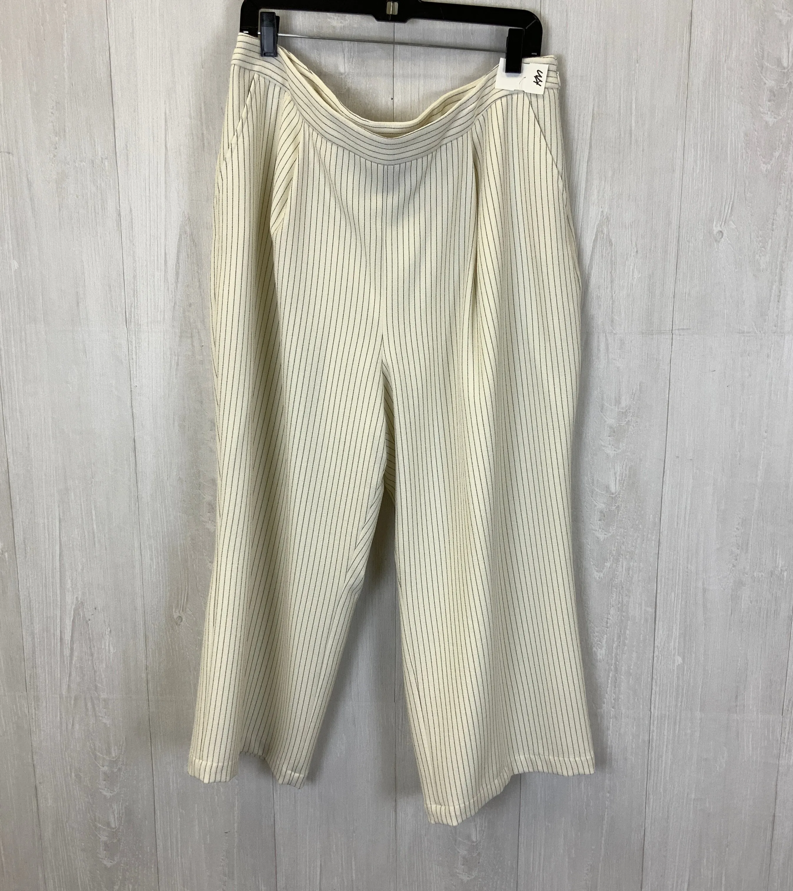 Pants Cropped By Alex Marie In White, Size: 18