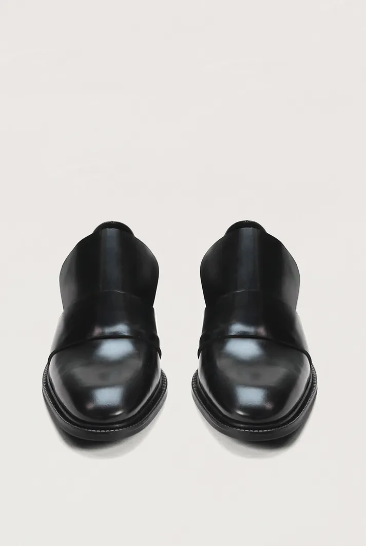 The Luxe Black Leather Loafer